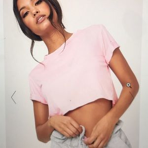 plt baby pink cropped tee